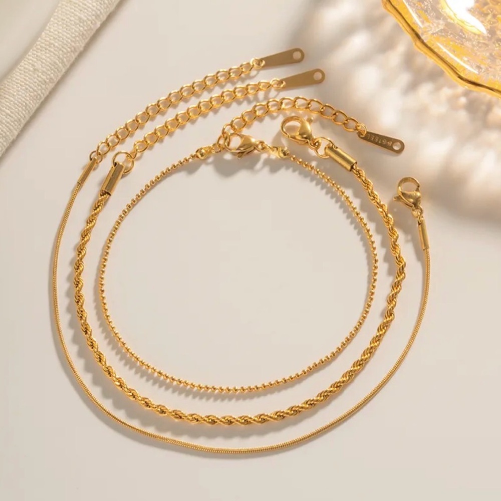 ✨ Gold PVD Stainless Steel Bracelet Set | Layered Minimal Chain Bracelets - Picture 2 of 4